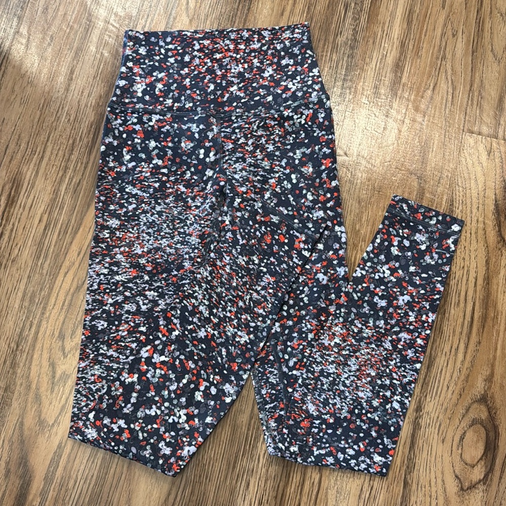 LIKE NEW!! Lululemon align leggings 28”- size 2 Water Blossom Multi pattern